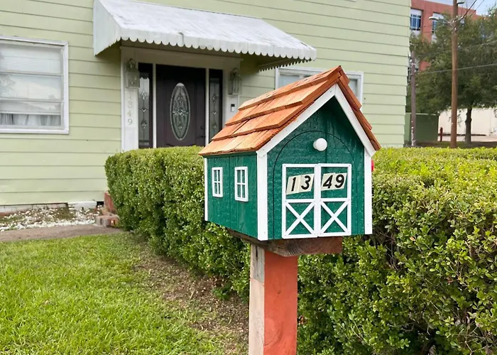 Private Guest 5 Min And Less From Famu, Fsu, Downtown- Thedollhouse * Tallahassee